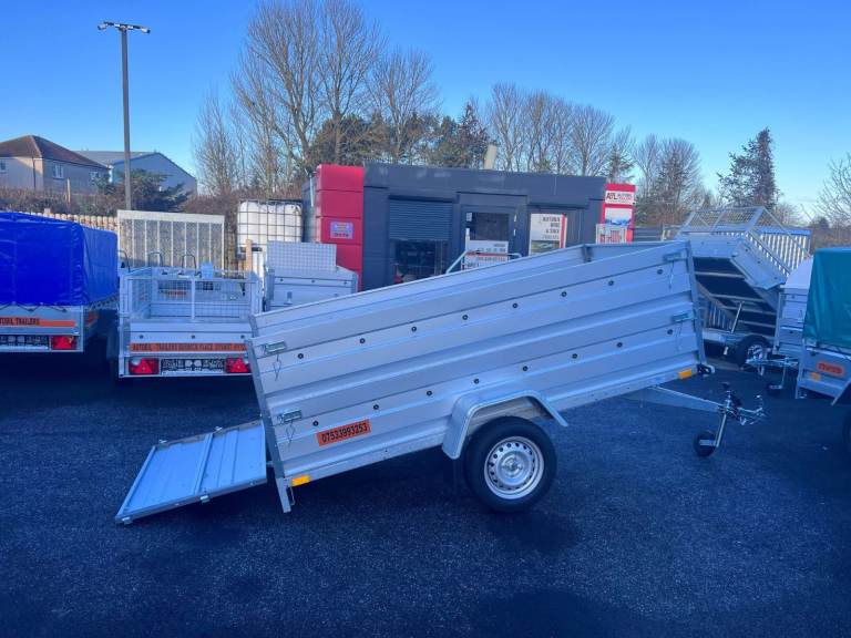 BRAND NEW 8,7ft x 4,2ft SINGLE AXLE DOUBLE BROADSIDE NIEWIADOW TRAILER 750KG