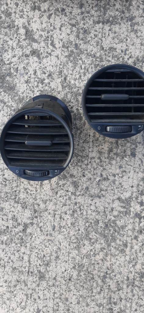 Vw caddy air vents