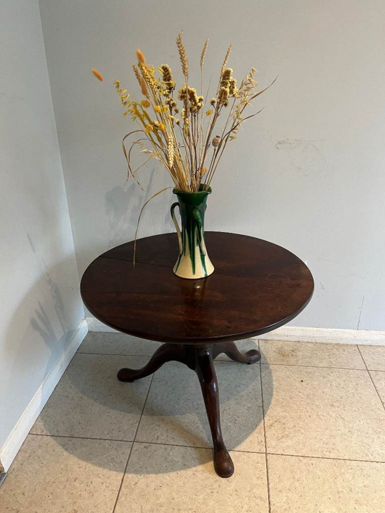 image for Antique Georgian Mahogony Tripod Round Pedestal Side Table – Solid Wood