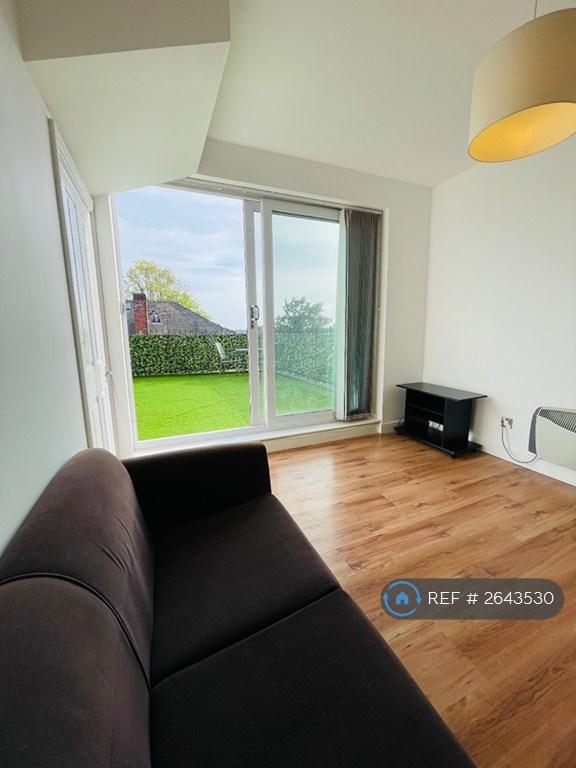 1 bedroom flat in Broomhill, Sheffield, S10 (1 bed) (#2643530)