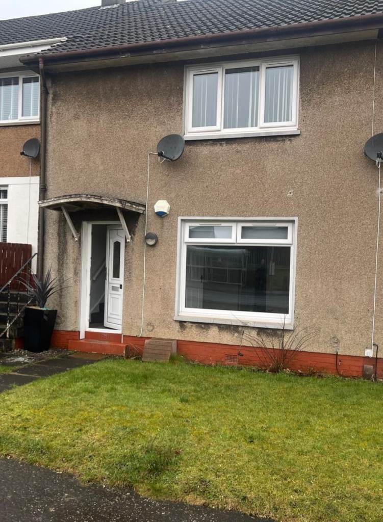 2 Bedroom Mid Terrace House