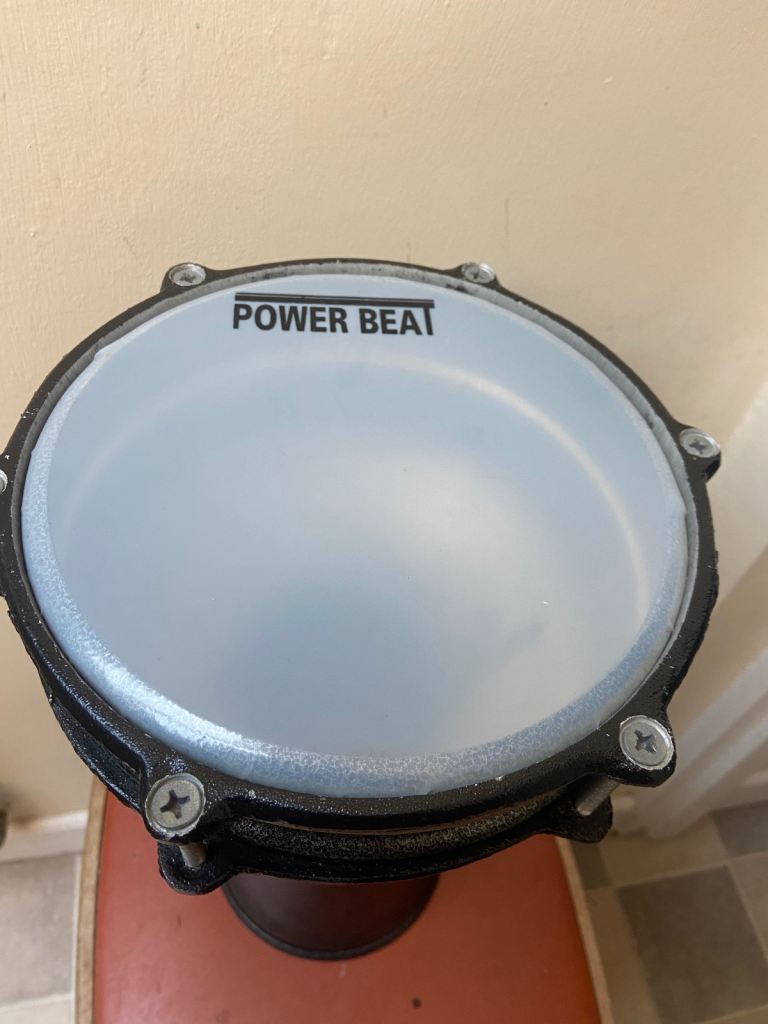 Hand drum with carry case
