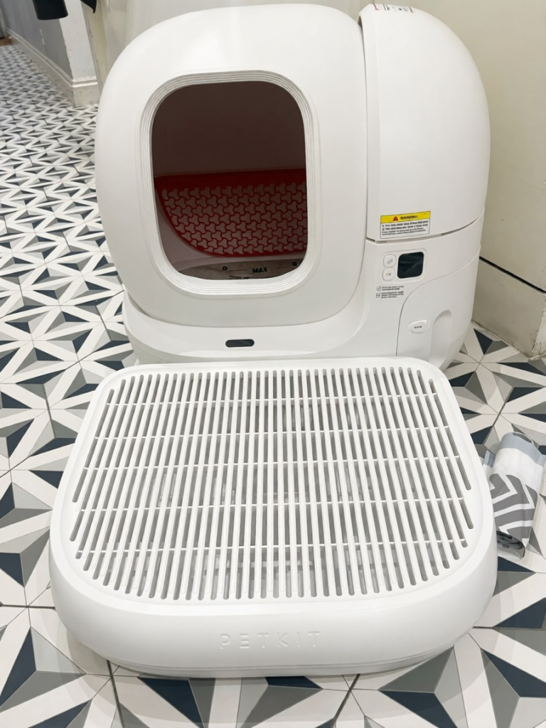 Brand new - Petkit Pura Max Self-Cleaning Cat Litter Box Tray - Unused + Extras
