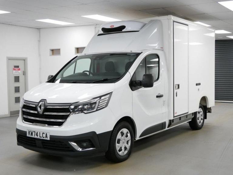 74 RENAULT TRAFIC 2.0 BLUEDCI 150 BHP LONG RED EDITION REFRIGERATED
