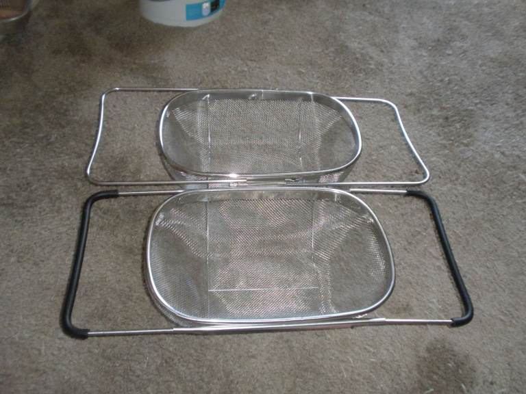 Over the sink extendable sieve strainers (2)