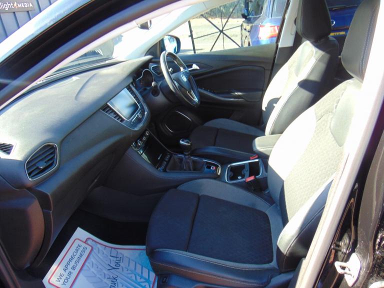 VAUXHALL GRANDLAND X 1.2 Turbo SRi Nav * MOT AUGUST 2026 * 5 SERVICE STAMPS *