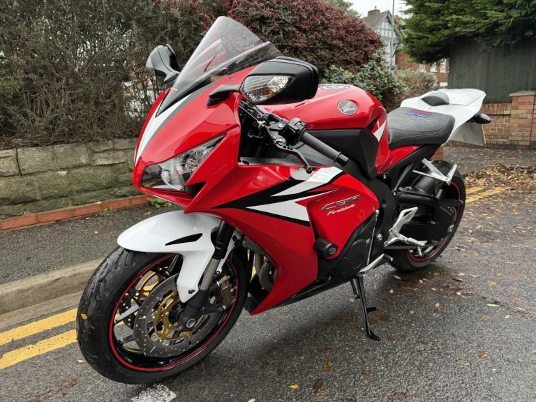 HONDA CBR1000RR FIREBLADE 20TH ANNIVERSARY 2013 