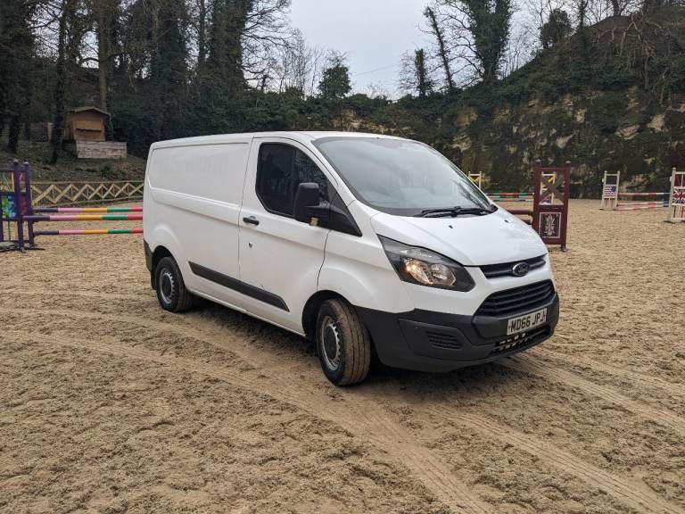 Transit custom euro 6 ,two keys ,full v5,taken in swap so only asking money back £4195 no vat