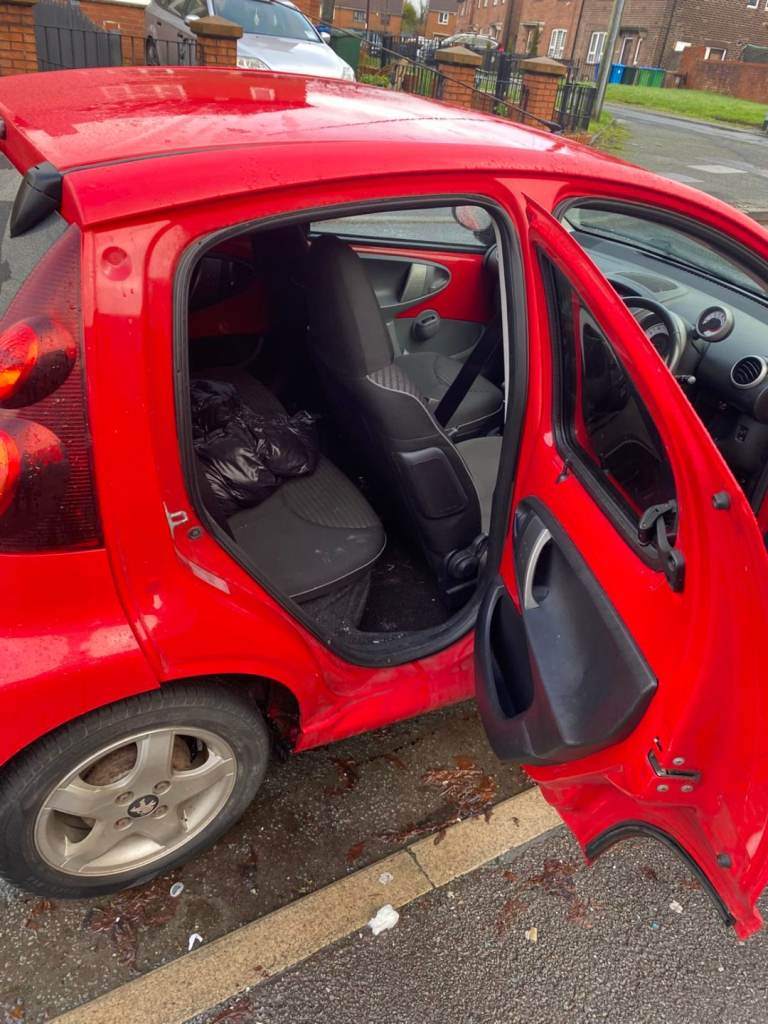 Peugeot, 107, Hatchback, 2014, Manual, 998 (cc), 5 doors