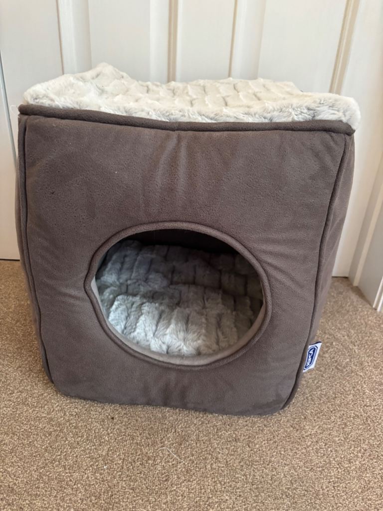 Pet bed 
