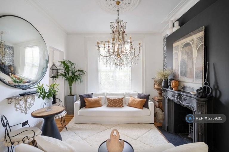 1 bedroom flat in West London, London, W12 (1 bed) (#2759215)