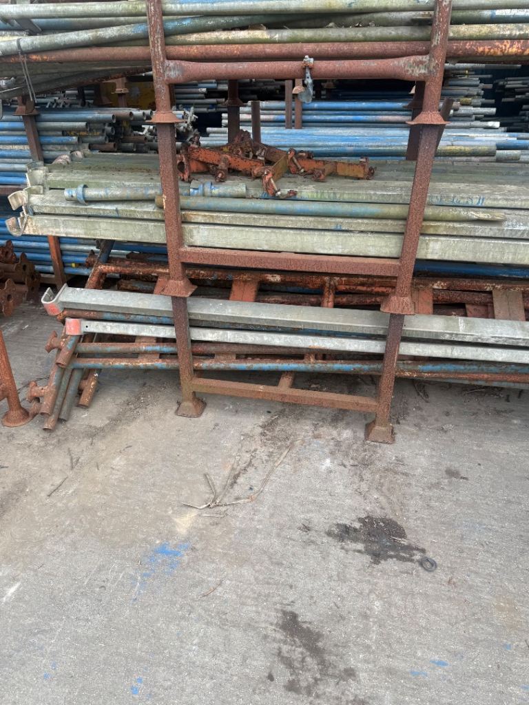 Cuplock loading bay material