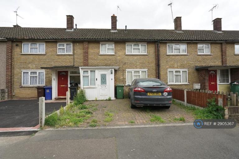 2 bedroom house in Sydney Road, Tilbury, RM18 (2 bed) (#2905367)