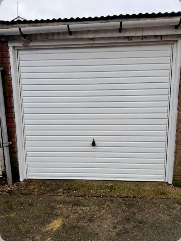 SECURE GARAGE TO RENT IN NORTHOLT - NEAR STATION @ £120 PCM