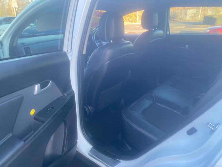 2015 Kia Sportage 1.7 CRDi EcoDynamics 2 2WD Euro 5 (s/s) 5dr ESTATE Diesel Manual