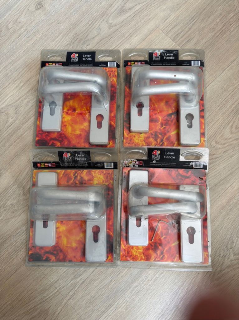 Locks, keysafes, door handles