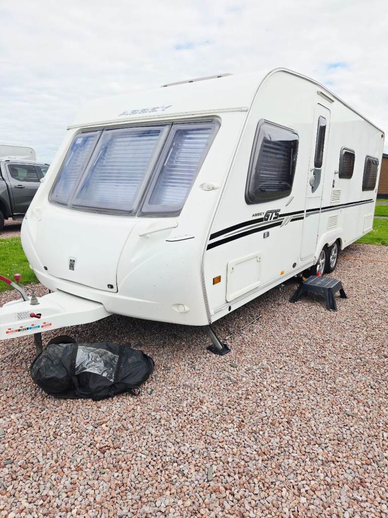 2009 Abbey 6 berth fixed bed 625 Motormover awning twin axle 