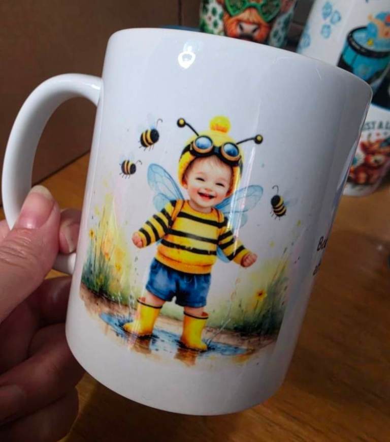 BNIB Ceramic Mug with Cute Bee Design