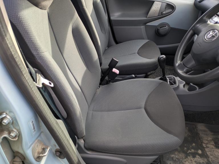 2006 Toyota AYGO 1.0 VVT-i + 5dr HATCHBACK Petrol Manual