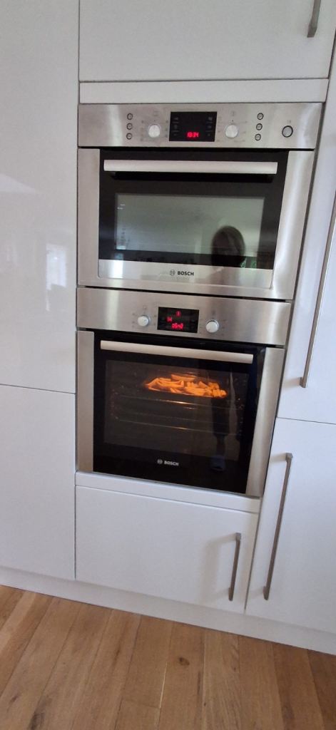 Bosch Integrated Single Oven and Microwave - Good Condition