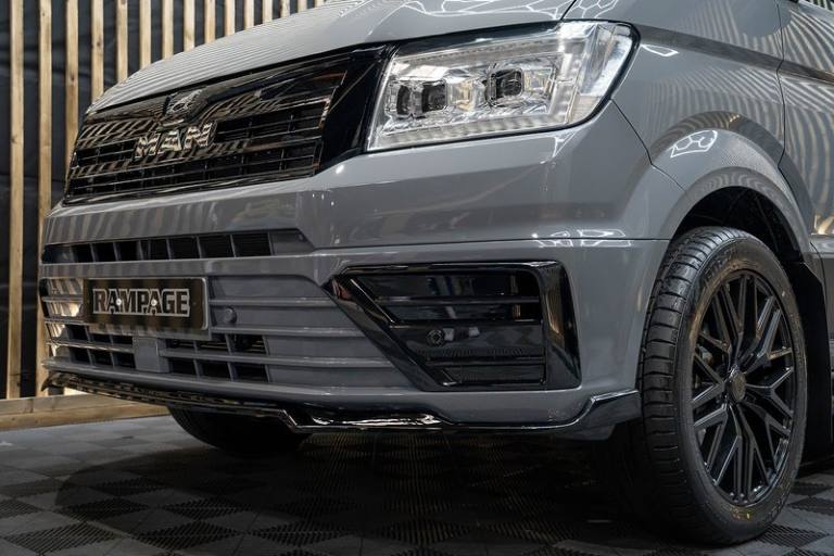  Volkswagen Crafter Cr35 Tdi MWB Crew Van Commerce Plus Crew van Diesel Automatic