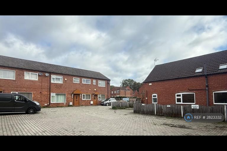 3 bedroom house in Church Mews, Haxey, Doncaster, DN9 (3 bed) (#2823332)