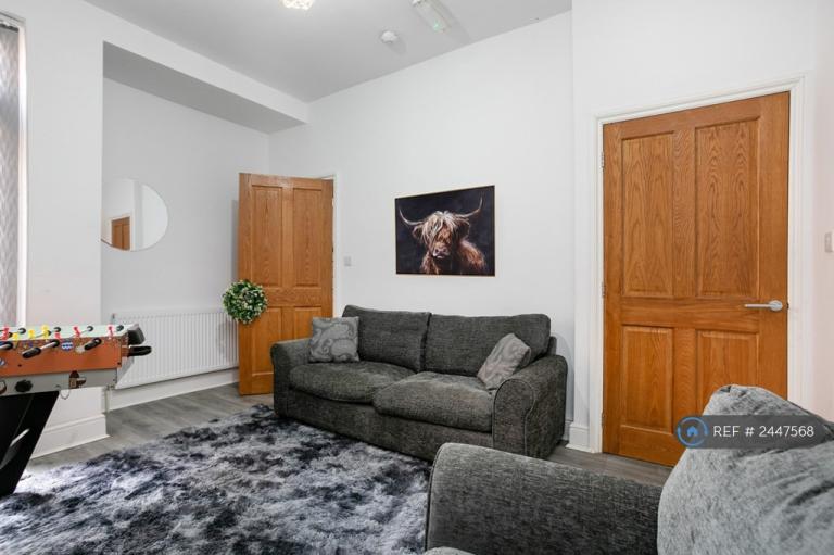 5 bedroom house in Chaucer Street, Leicester, LE2 (5 bed) (#2447568)