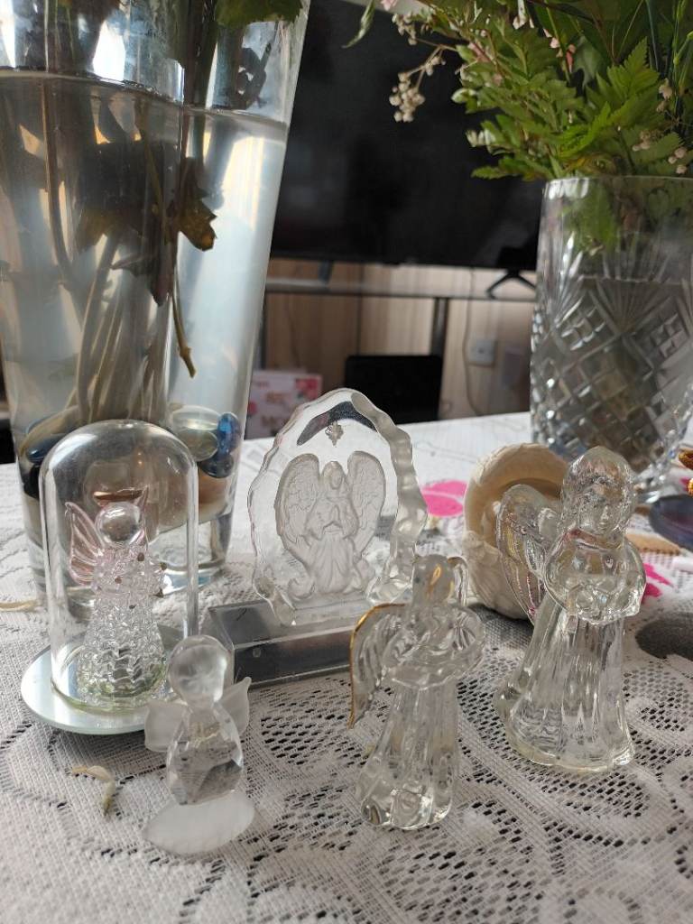 Lovely Set of Glass Angel Figurines – Good Condition
