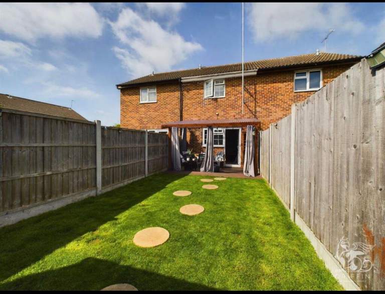 2bedroom house for rent 