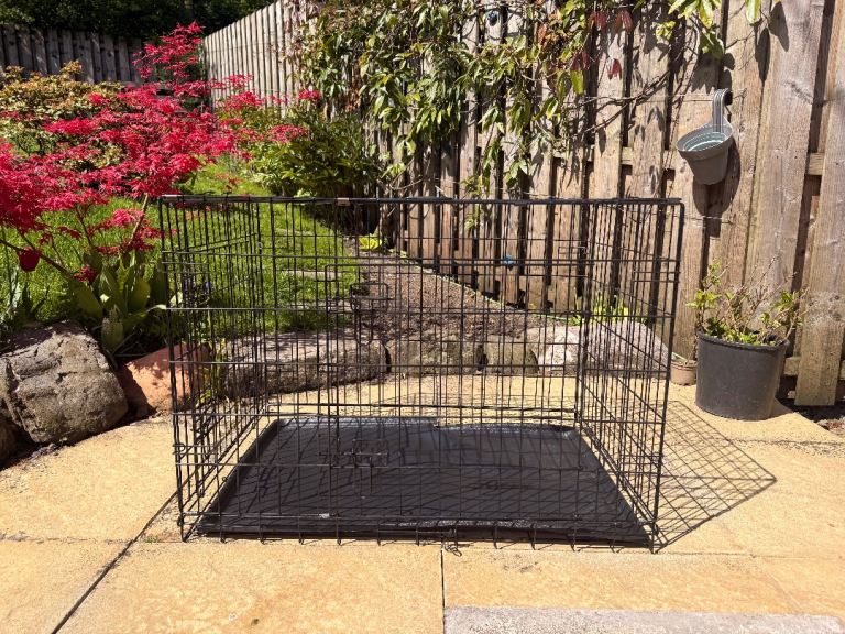 Dog / Puppy Metal Folding Cage, Crate, Pet Carrier with Black Tray