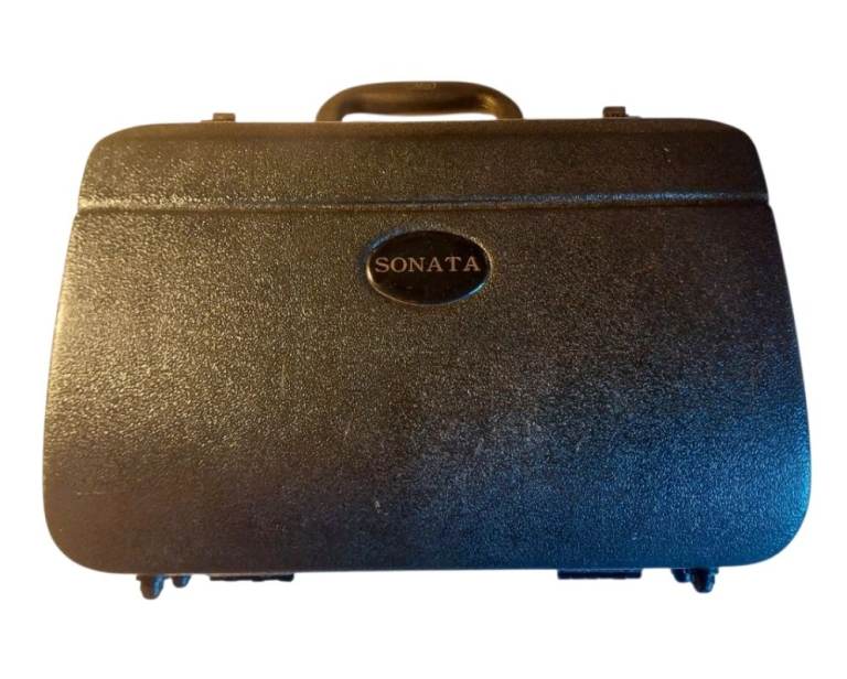 Sonata Clarinet With Carry Case