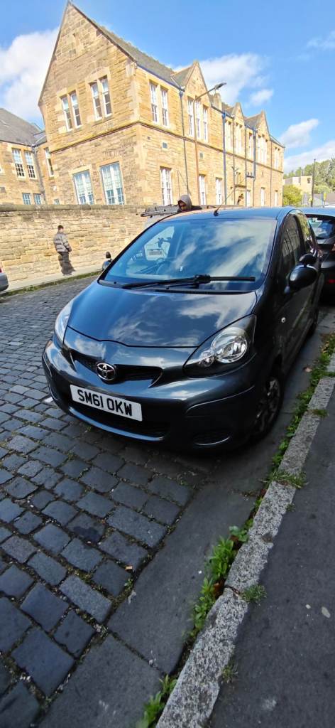Toyota, AYGO, Hatchback, 2011, Manual, 998 (cc), 5 doors