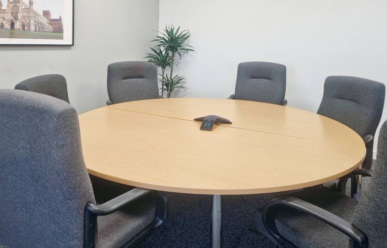 Harpenden - AL5 4US \ Customisable Office Space for Up to 10 Desks