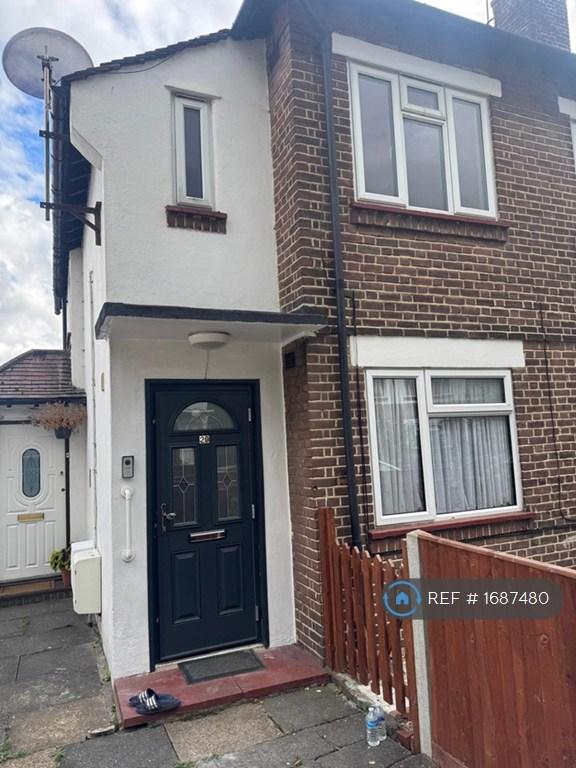 2 bedroom flat in Alexandra Close, Harrow, HA2 (2 bed) (#1687480)