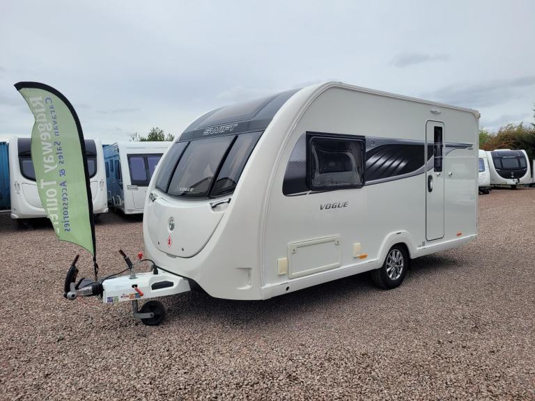 * SALE AGREED * Swift Vogue 480 2018 Single Axle 2 Berth - Solar Panel