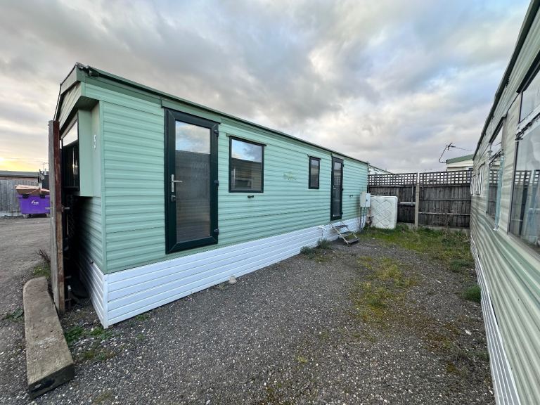Mobile home accommodation to rent South Ockendon Essex.