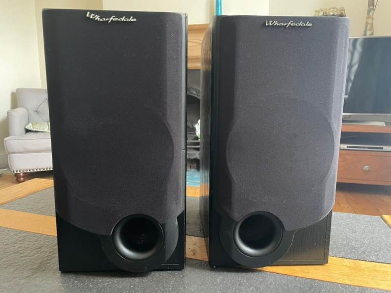 Wharfedale Sapphire SP-83 speakers - pair