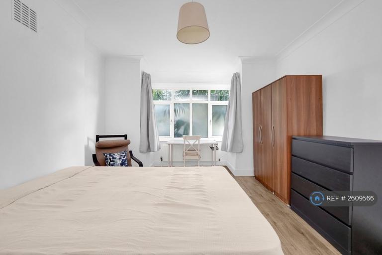 4 bedroom house in Hanover Road, London, NW10 (4 bed) (#2609566)