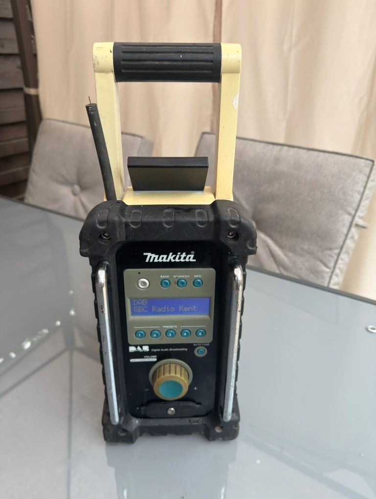Makita DAB Job Site Radio - Good Working Order