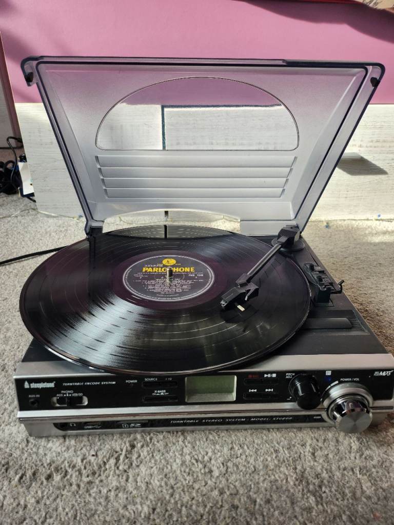 Steepletone Turntable USB MP3 Converter Record Player Stereo System ST929R