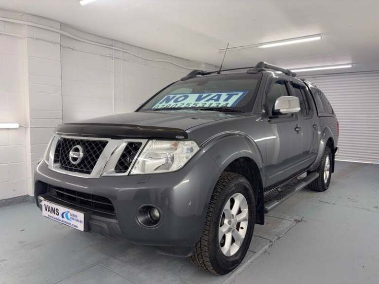 Nissan Navara DCI TEKNA 4X4 - NO VAT !! Stunning truck great spec fsh