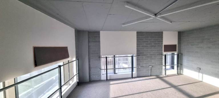 Large and Bright Office / Work Space / Studio To Let In Clapton / Leyton E10