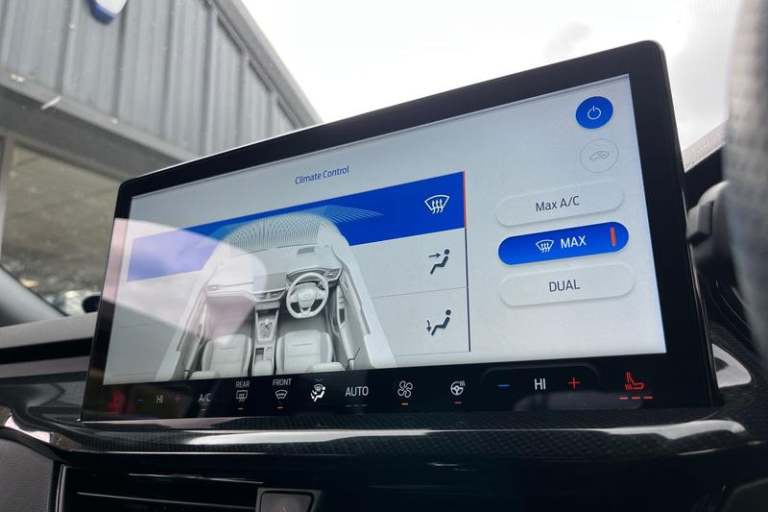 2022 Ford Focus 1.0 EcoBoost ST-Line Vignale 5dr ** Sync 4 - Heated Seats / Steering Wheel  Hatch...