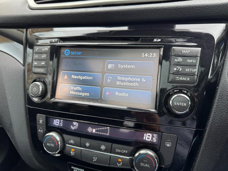 2015 Nissan Qashqai 1.6 dCi N-Tec+ 5dr Xtronic HATCHBACK Diesel Automatic