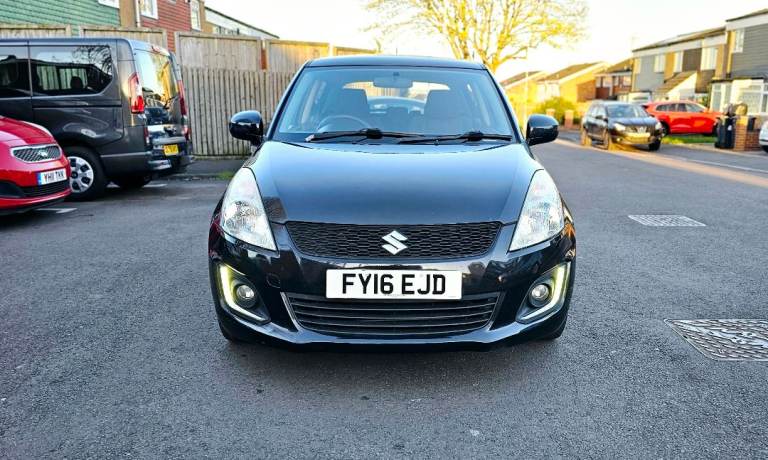Suzuki swift 1.2i £35 TAX 