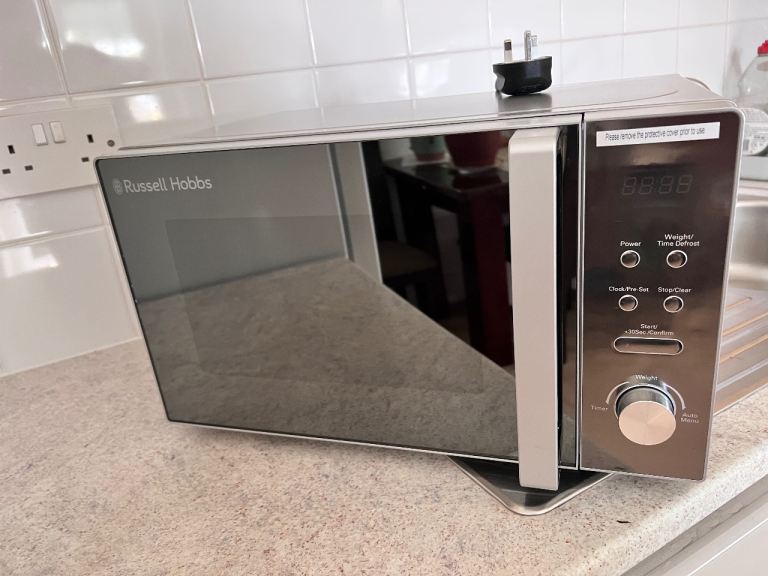 Russell Hobbs Microwave Oven – Silver, As Good As New