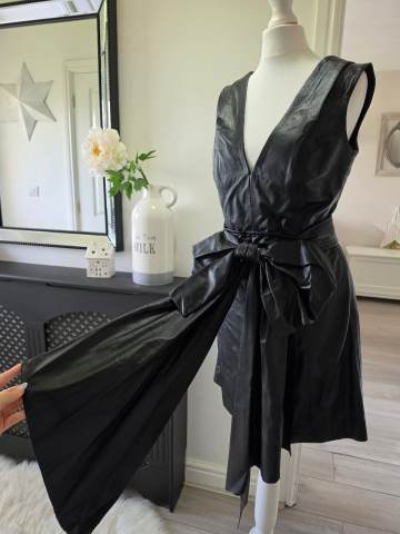 Karen Millen Black 100% Leather Statement Exaggerated Bow Front Mini Dress  Uk 10 | in Derby, Derbyshire | Gumtree
