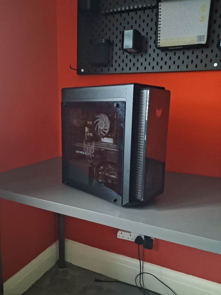 Gaming Desktop PC – Black, Good Condition