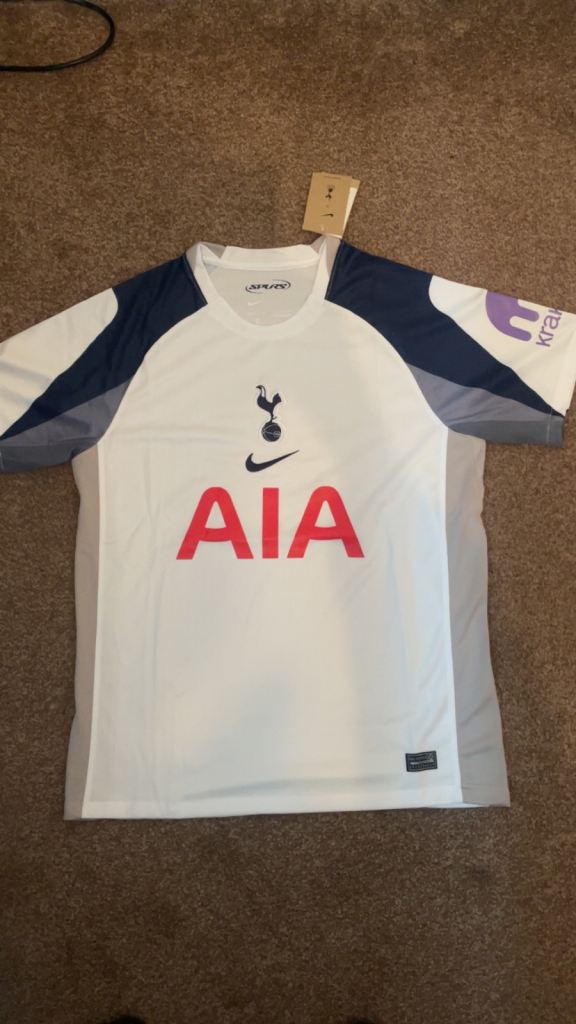 25/26 Tottenham Hotspur’s home shirt 