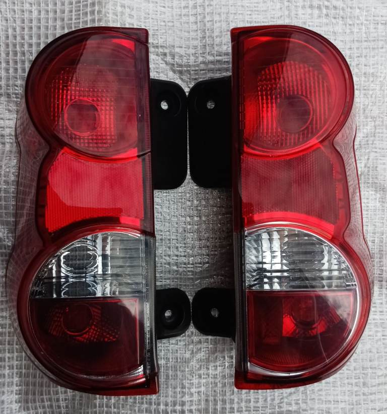 NISSAN NV200 REAR LIGHTS